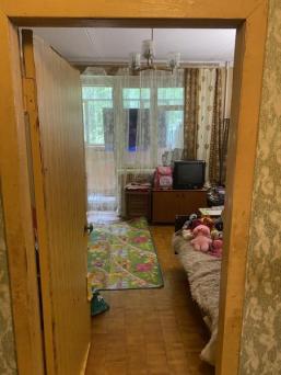 Продам 2 ку Лесной д 19 1 й эт. 